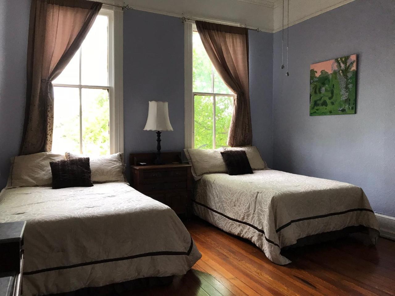 The Mardi Gras House Bed & Breakfast Mobile Exterior photo