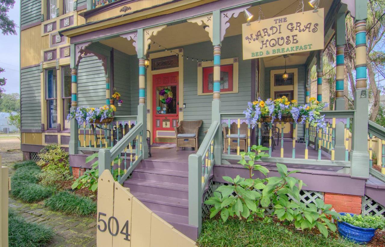 The Mardi Gras House Bed & Breakfast Mobile Exterior photo