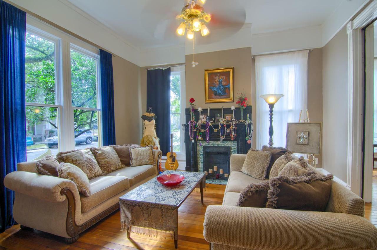 The Mardi Gras House Bed & Breakfast Mobile Exterior photo
